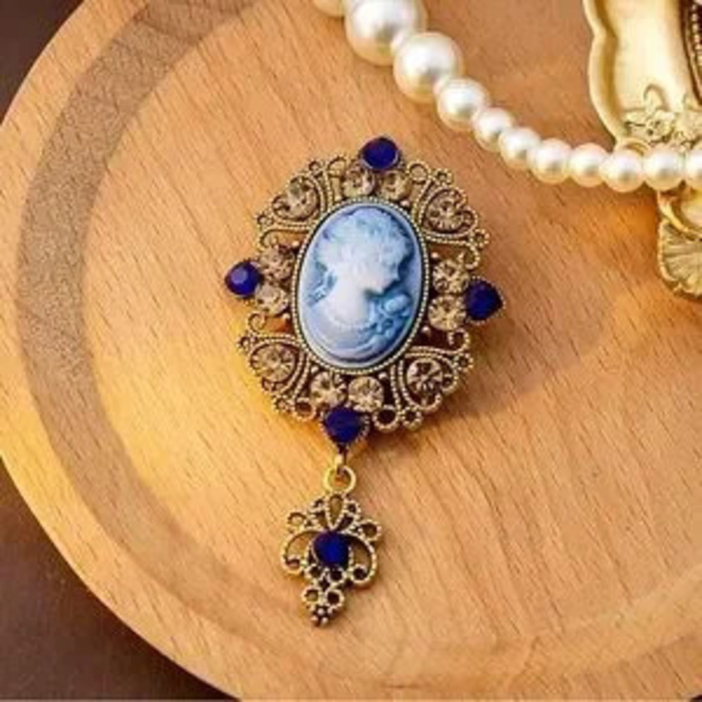 Retro Vintage style Blue Brooch